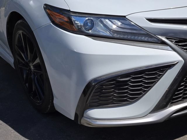 Used 2022 Toyota Camry XSE FWD image 3