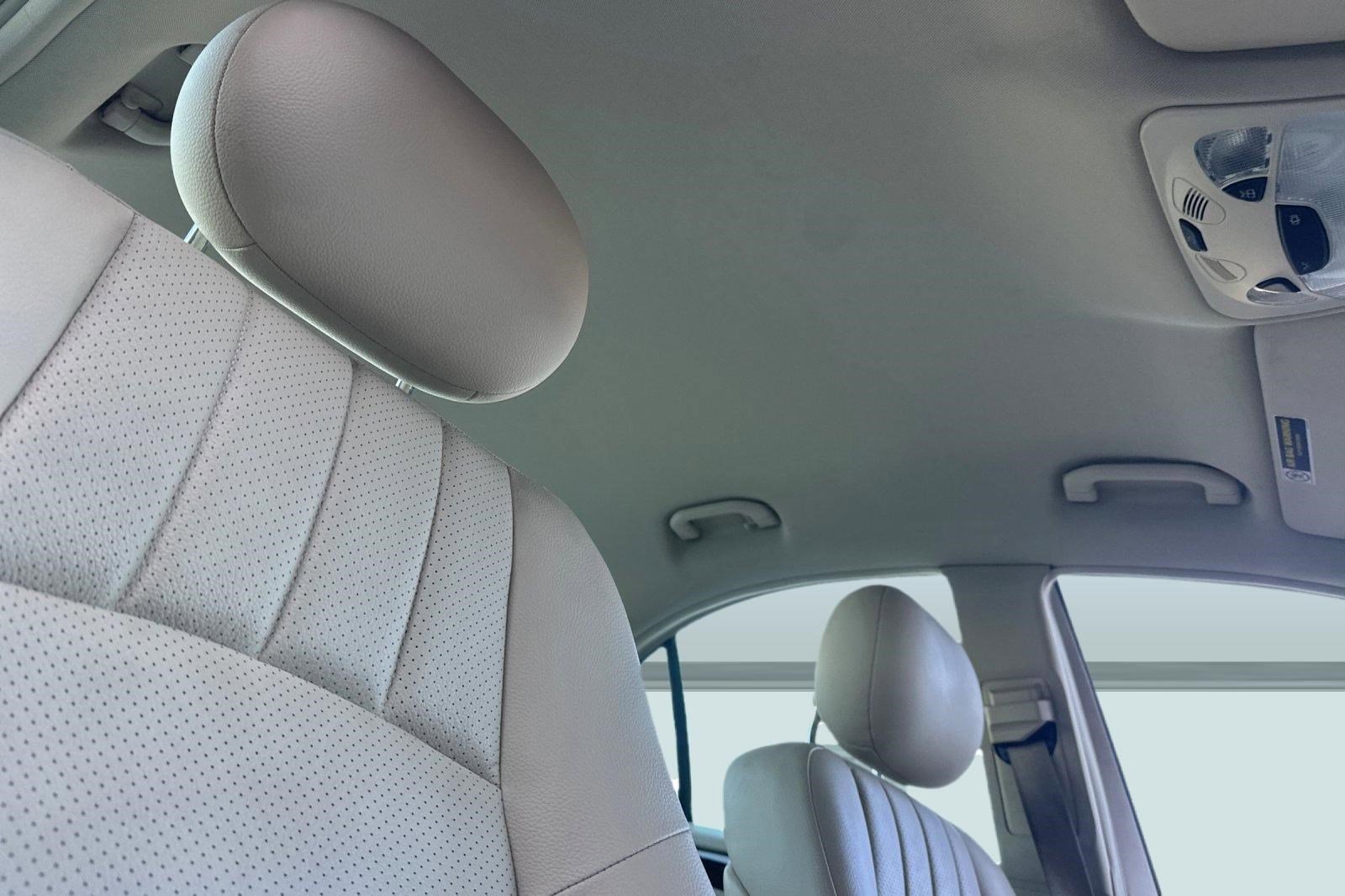 Used 2005 Mercedes-Benz C 320 Sedan image 21