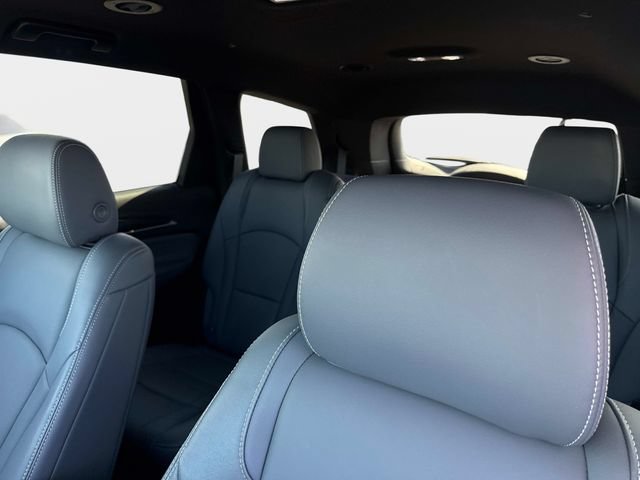 Used 2024 Buick Enclave Essence w/ Technology Package AWD/4WD image 17