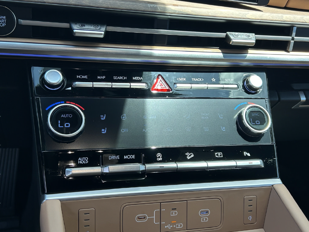 New 2026 Hyundai Santa Fe Calligraphy w/ Tow & Go Package FWD image 26