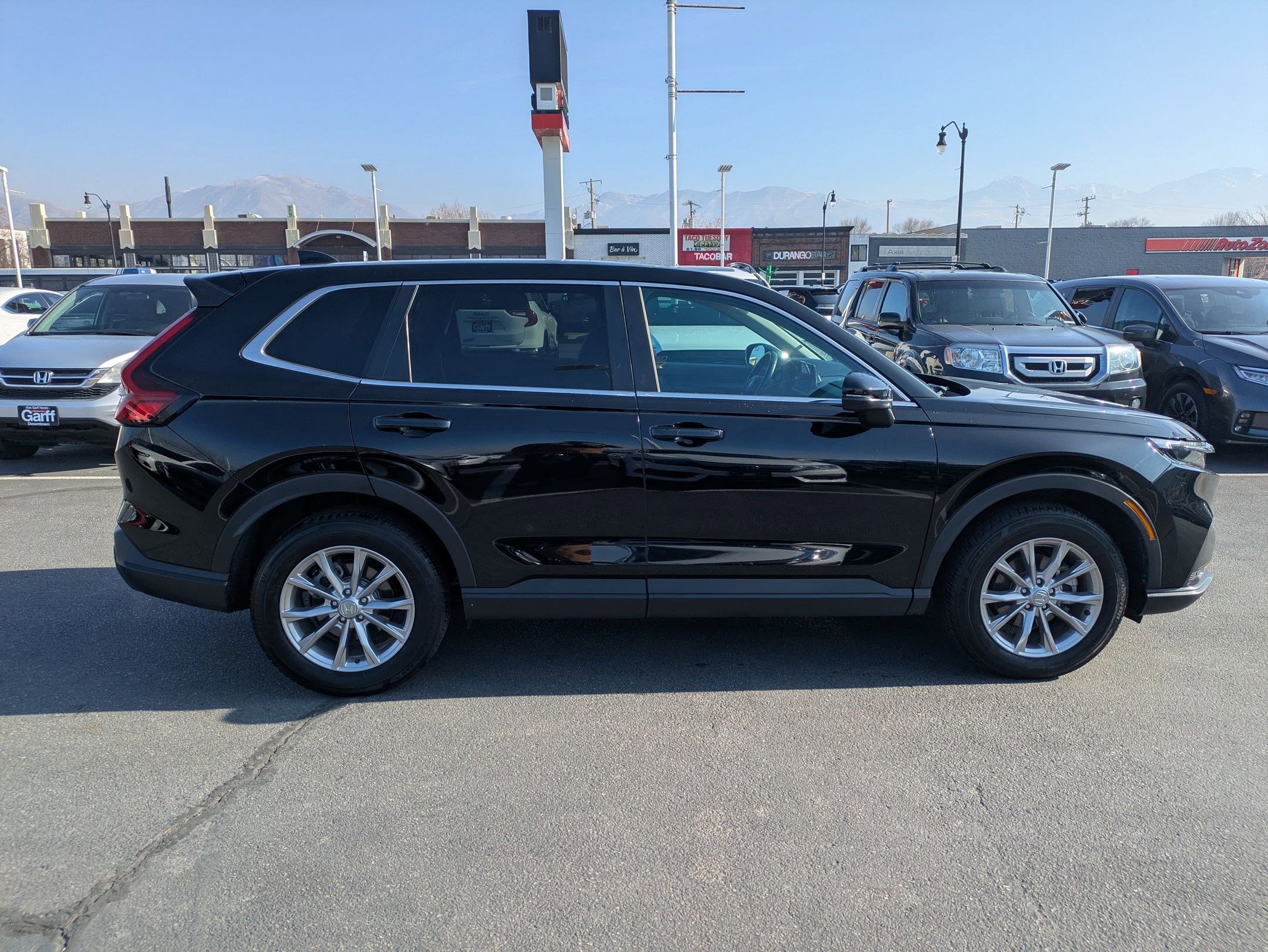 Used 2025 Honda CR-V EX-L image 2