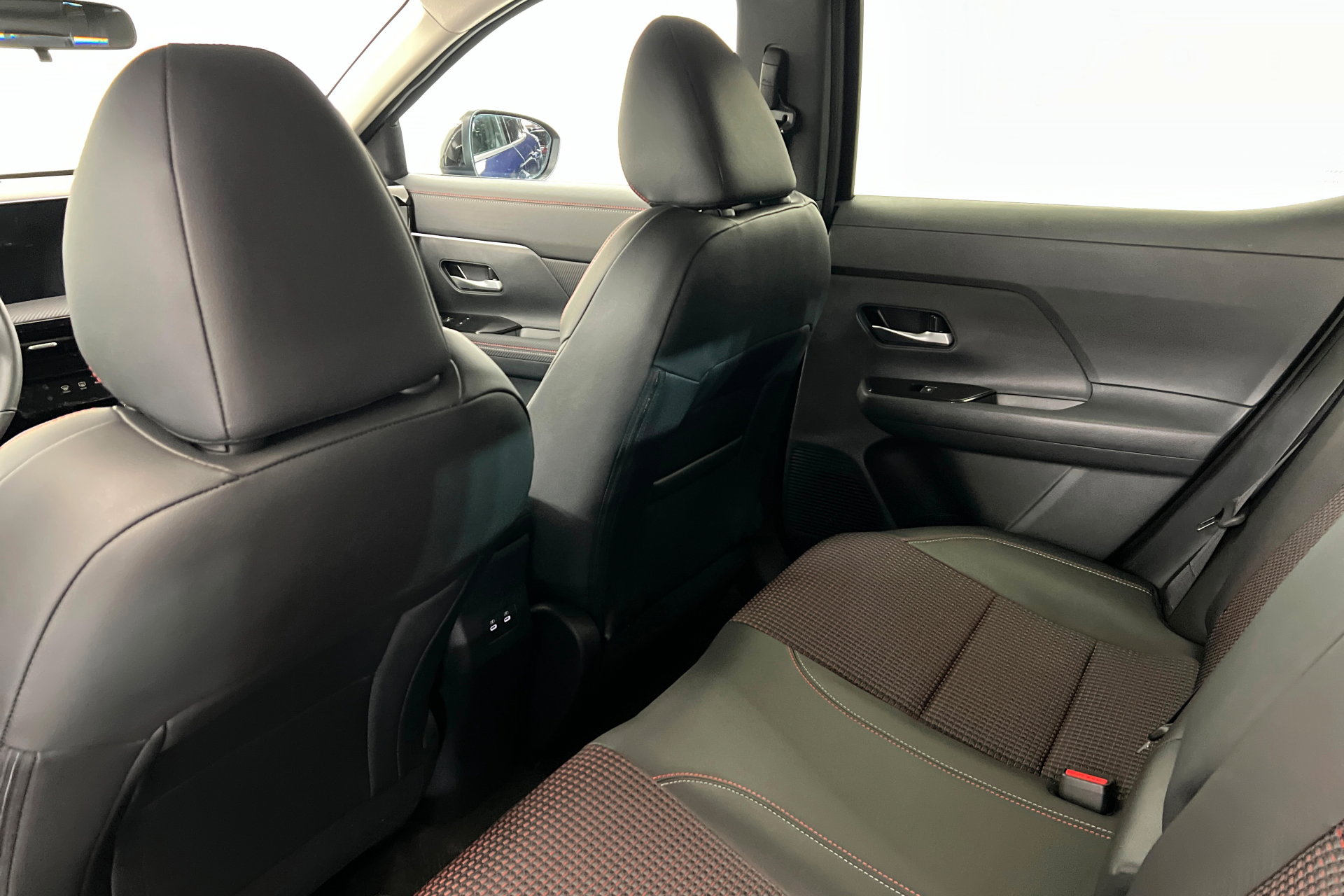 New 2026 Nissan Kicks SR image 19