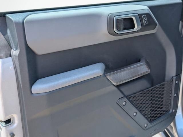 Used 2023 Ford Bronco Black Diamond AWD/4WD image 15