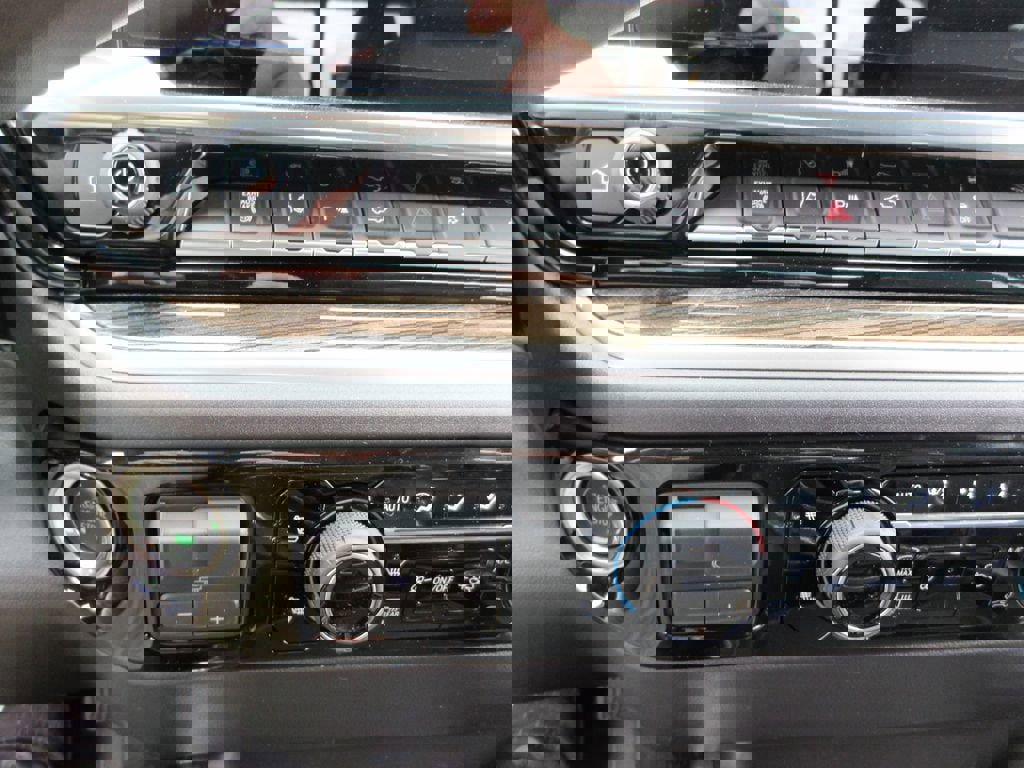 New 2026 Chevrolet Silverado 3500 LT image 32