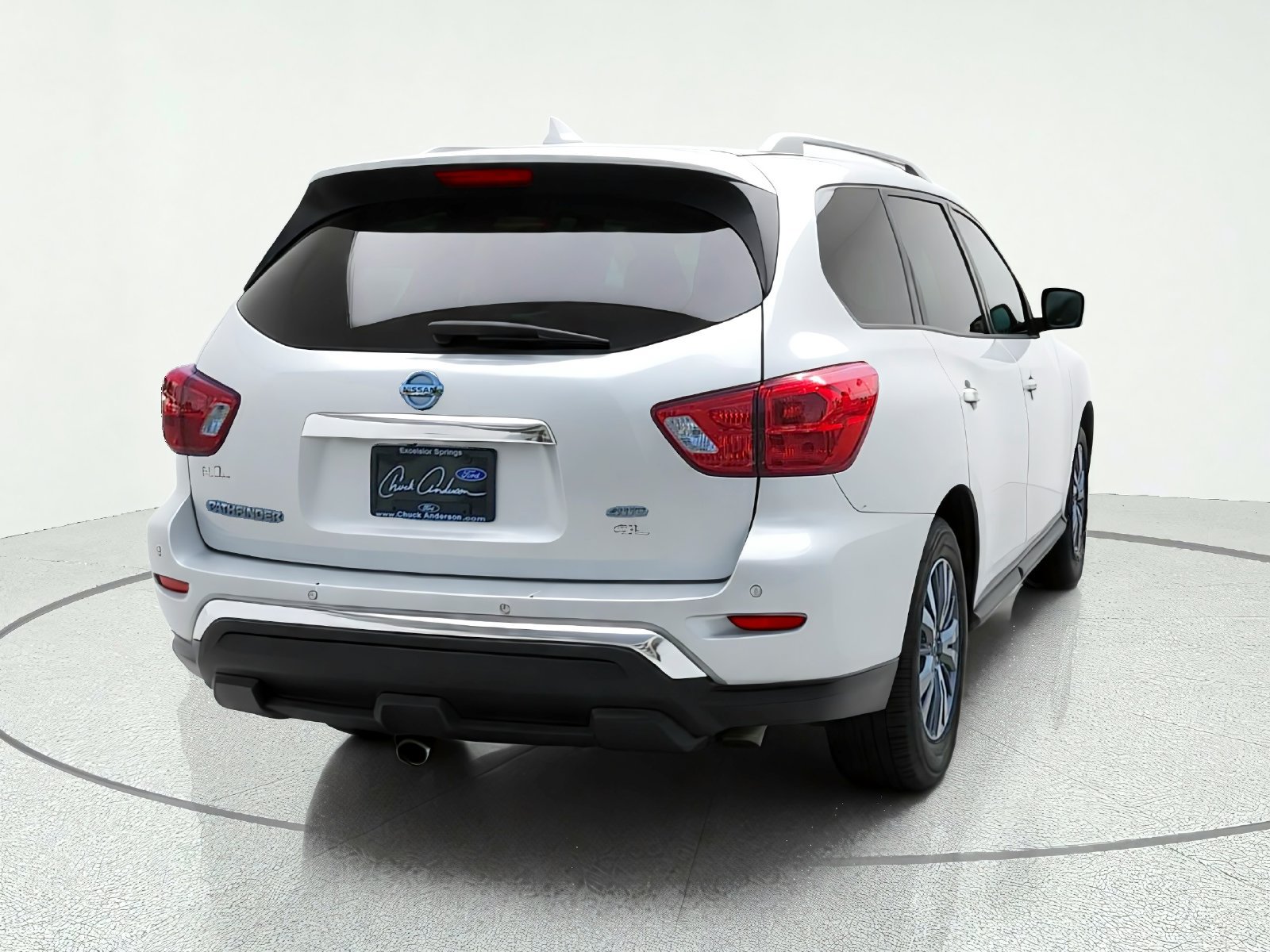 Used 2019 Nissan Pathfinder SL AWD/4WD image 7
