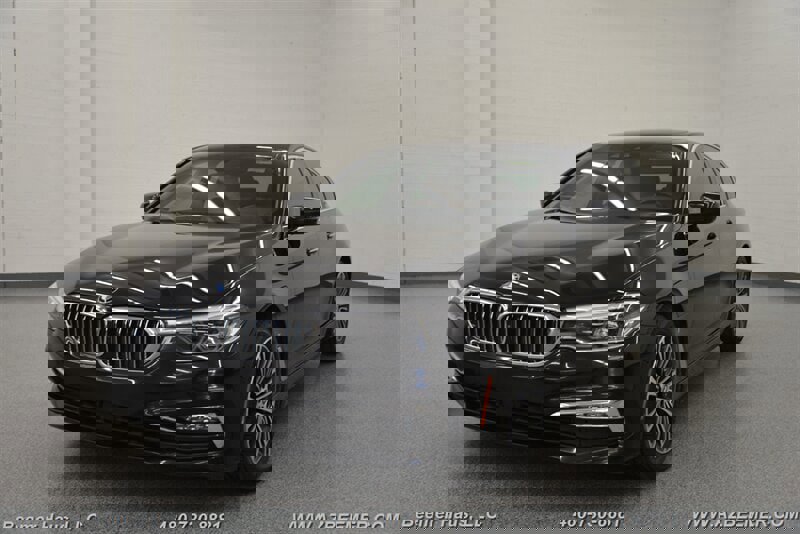 Used 2018 BMW 530e image 2