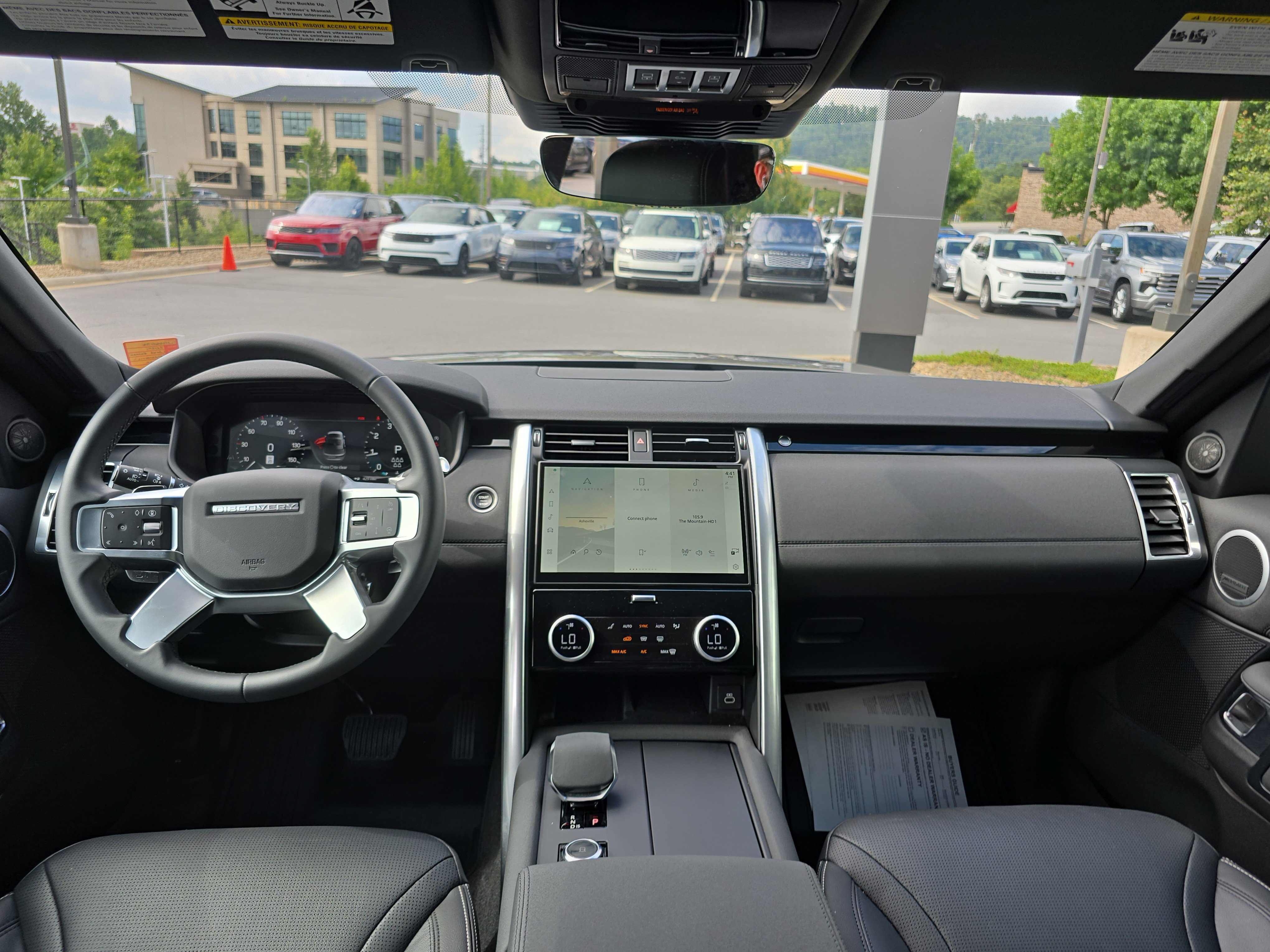 Certified 2025 Land Rover Discovery S AWD/4WD image 19