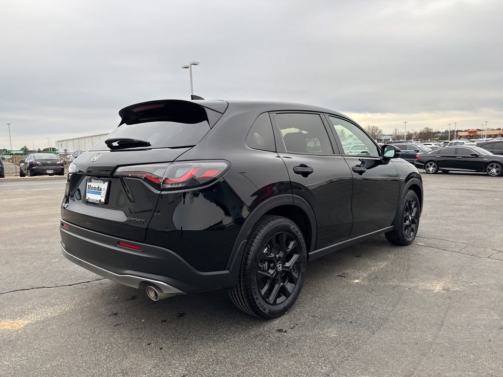 Used 2025 Honda HR-V Sport image 7