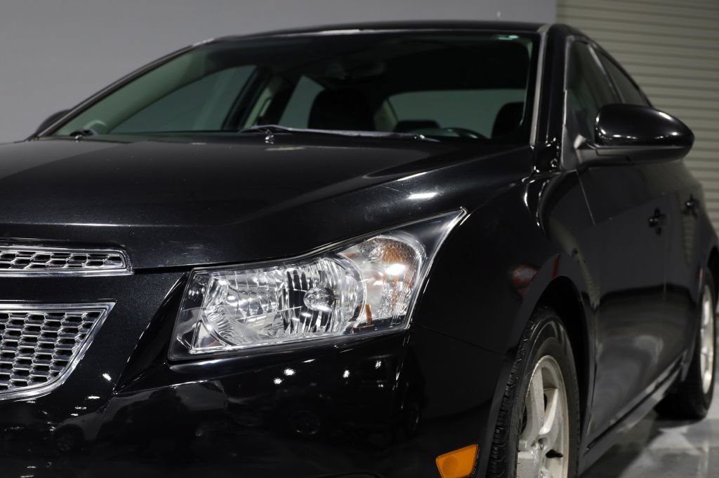 Used 2014 Chevrolet Cruze LT w/ Technology Package FWD image 29