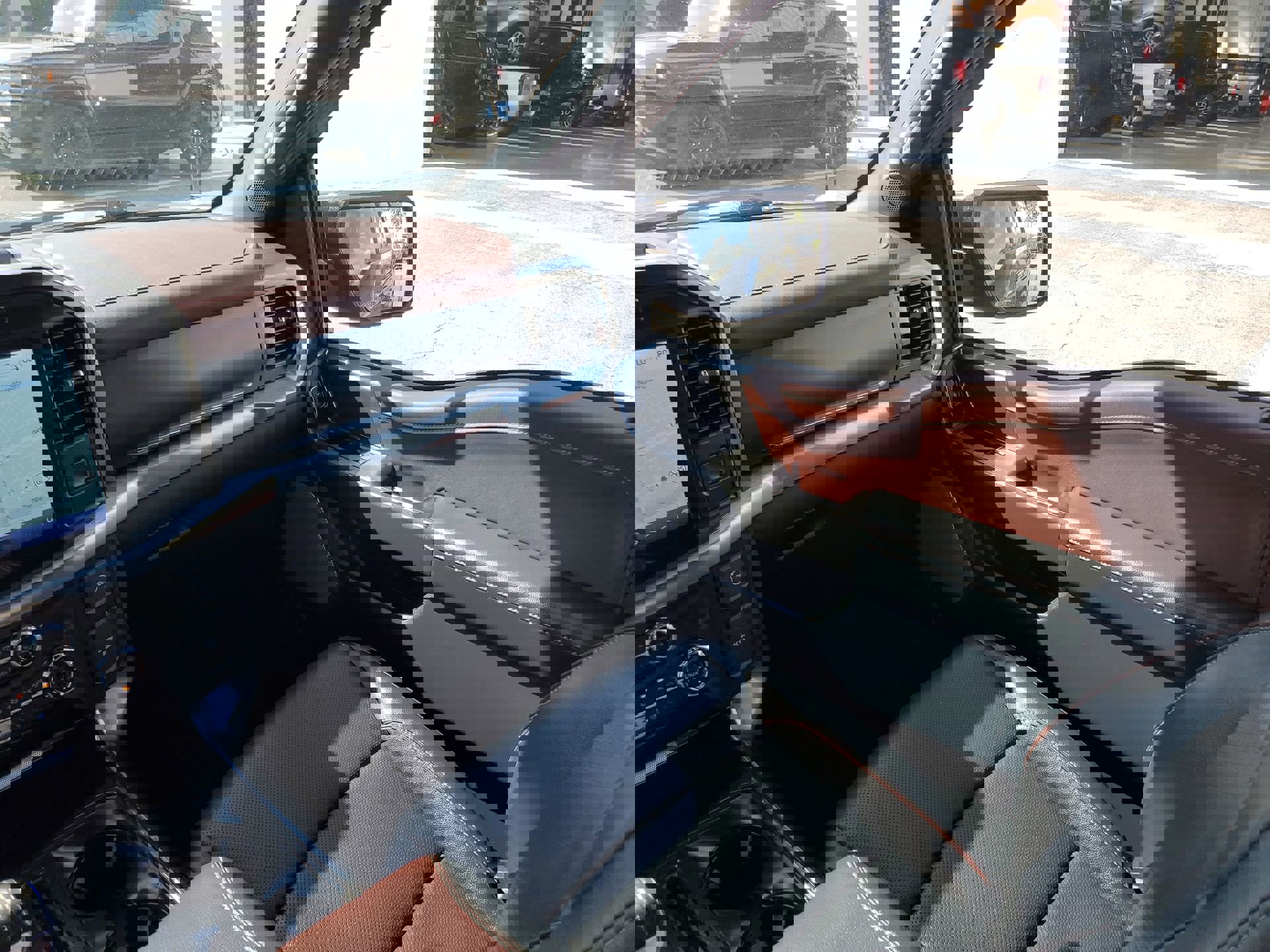 Used 2022 Ford F150 Lariat w/ Equipment Group 502A High image 51