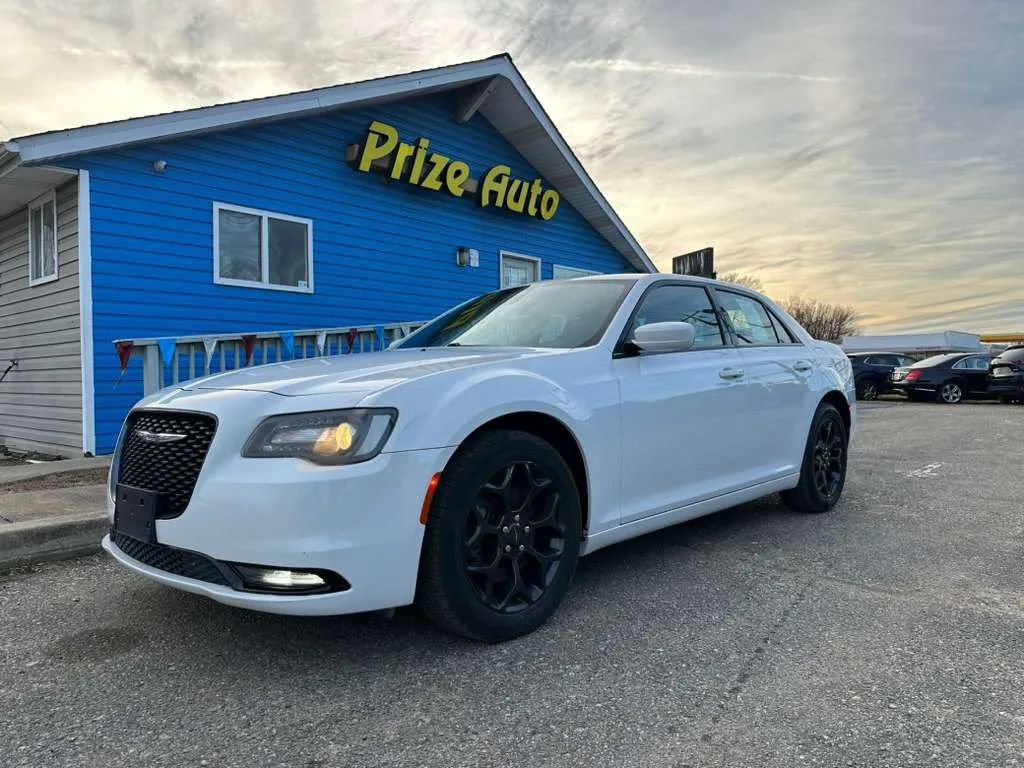 Used 2019 Chrysler 300 S image 5