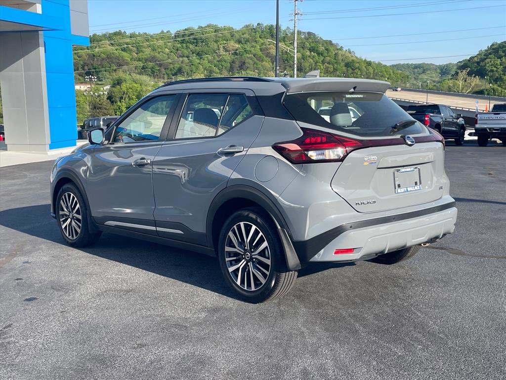 Used 2021 Nissan Kicks SR w/ SR Premium Package FWD image 5