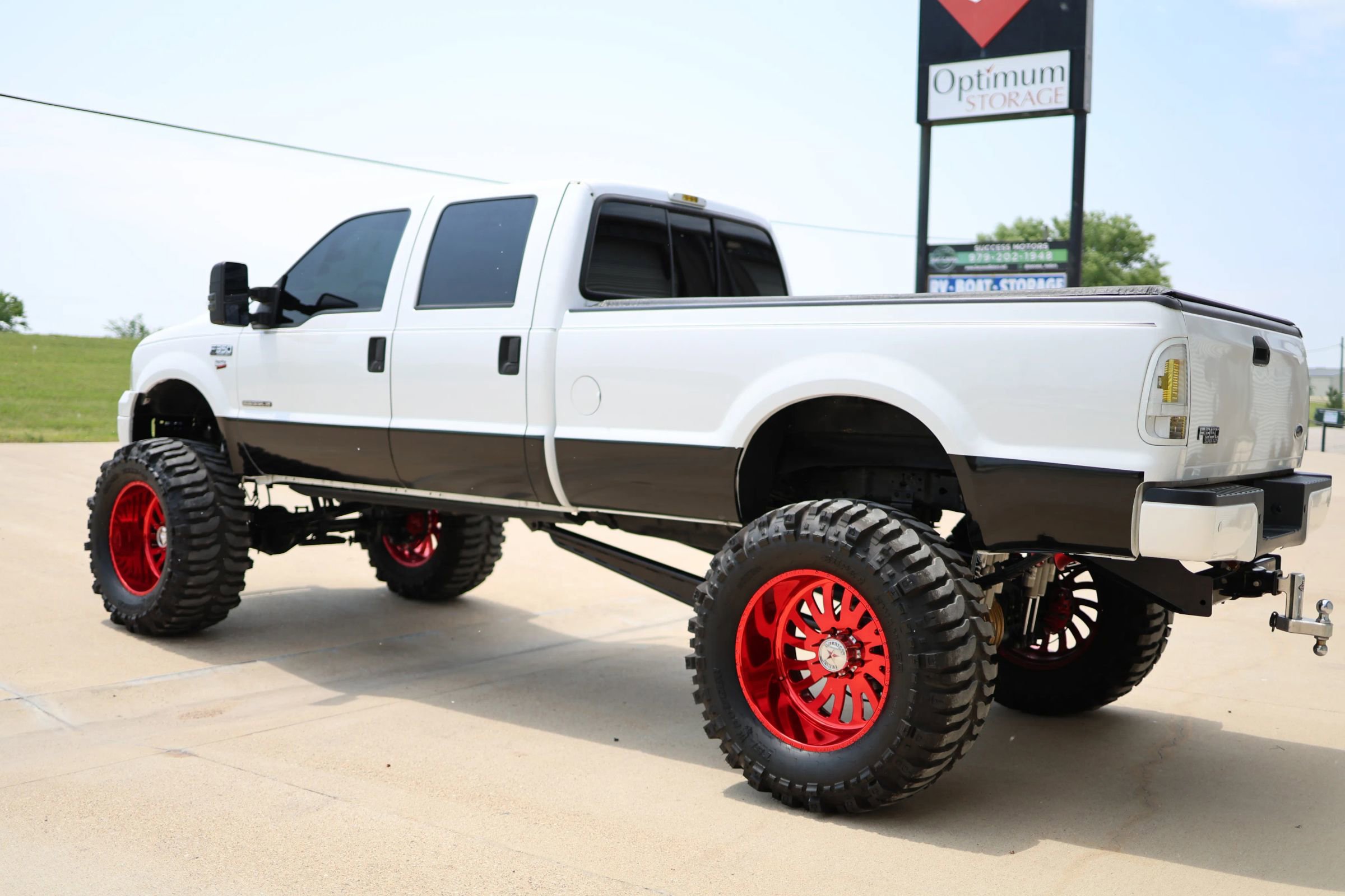 Used 2001 Ford F350 XLT image 6