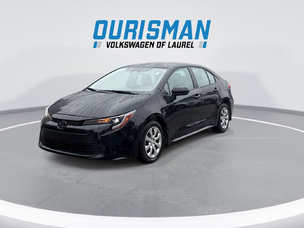 Used 2025 Toyota Corolla LE FWD image 4