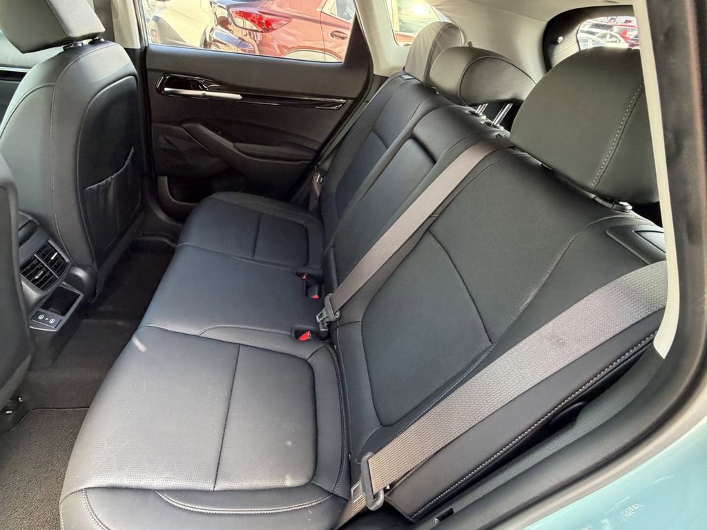 Certified 2024 Kia Seltos EX AWD/4WD image 17