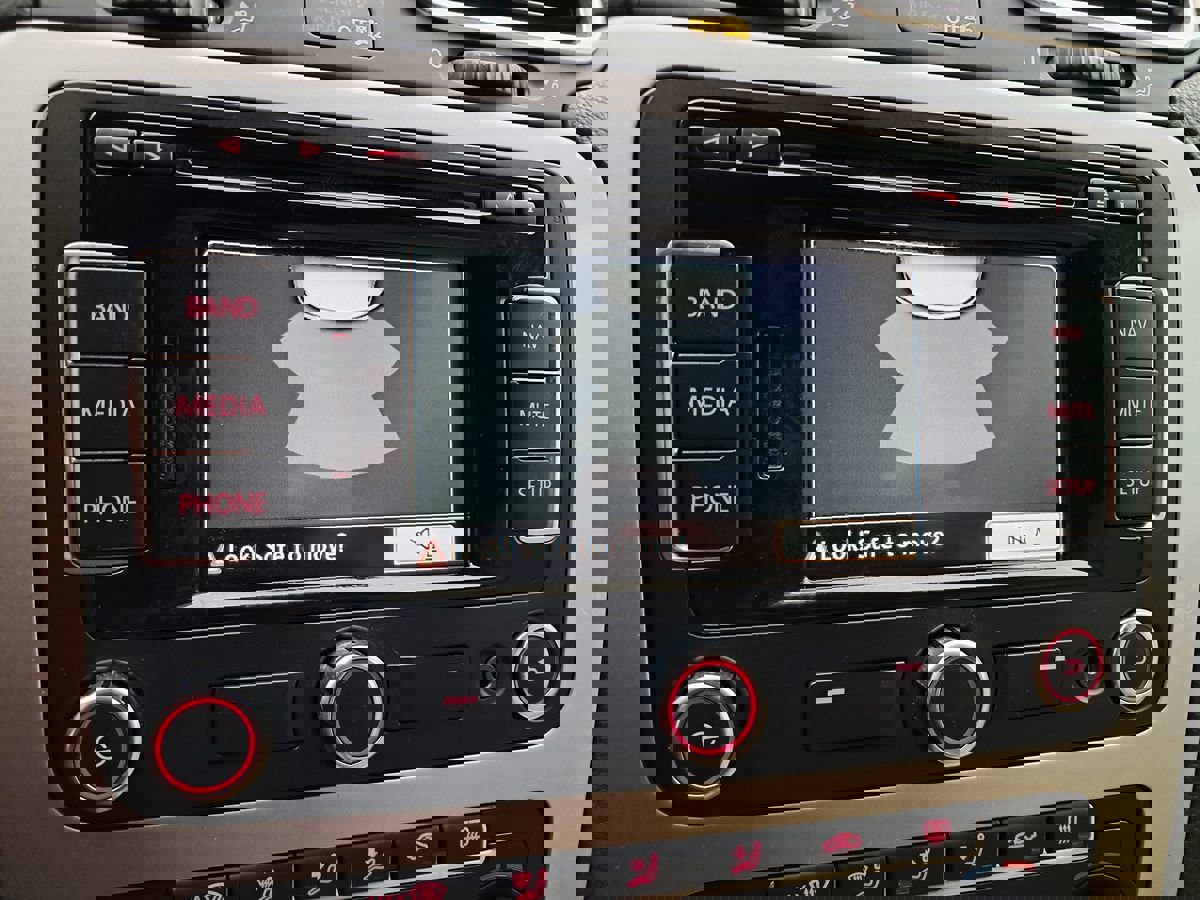 Used 2012 Volkswagen Eos Lux image 21