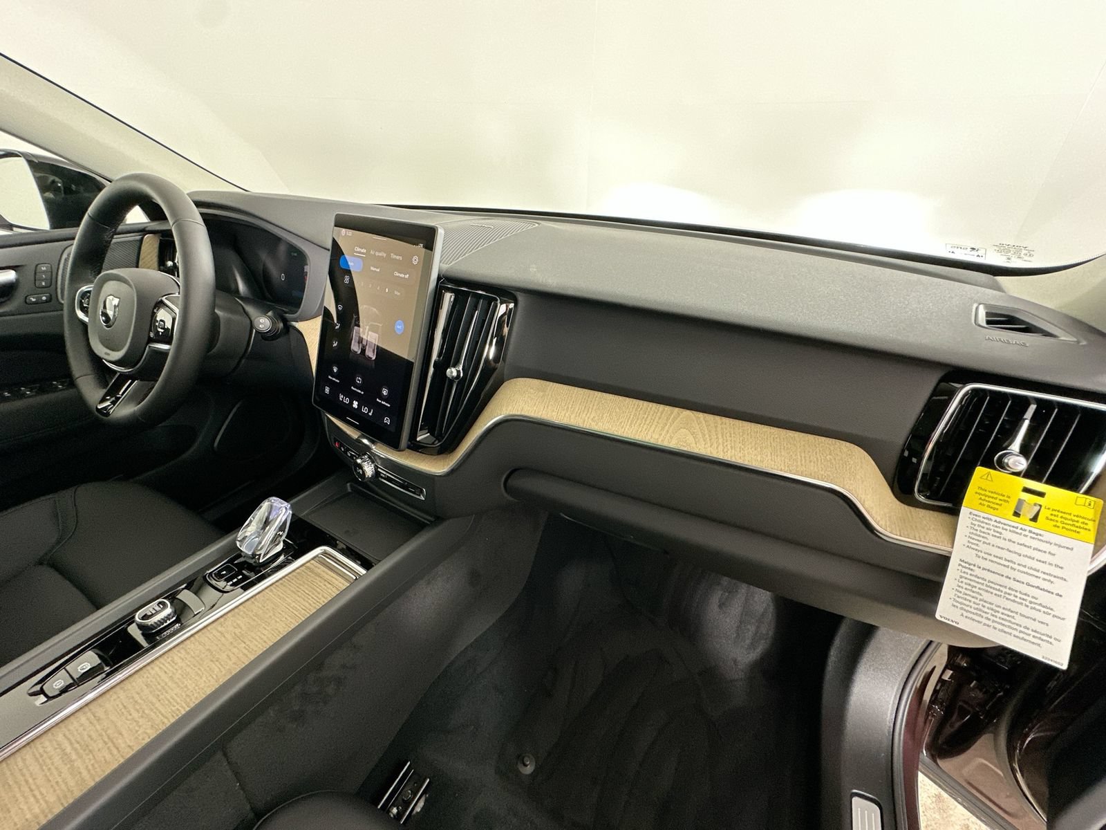 New 2026 Volvo XC60 T8 Plus w/ Protection Package Premier AWD/4WD image 44