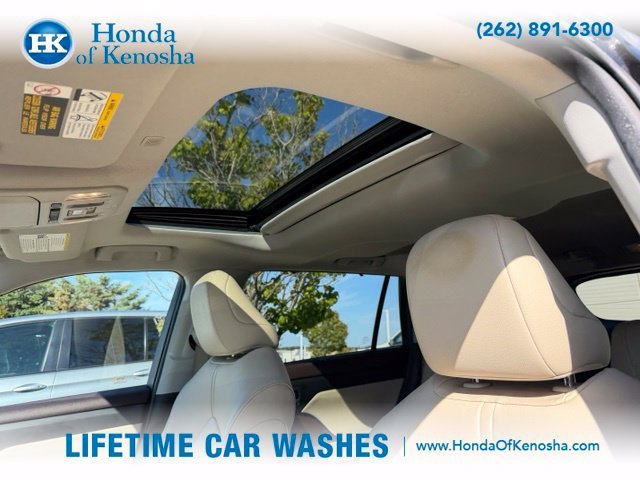 Used 2020 Toyota Highlander XLE AWD/4WD image 6