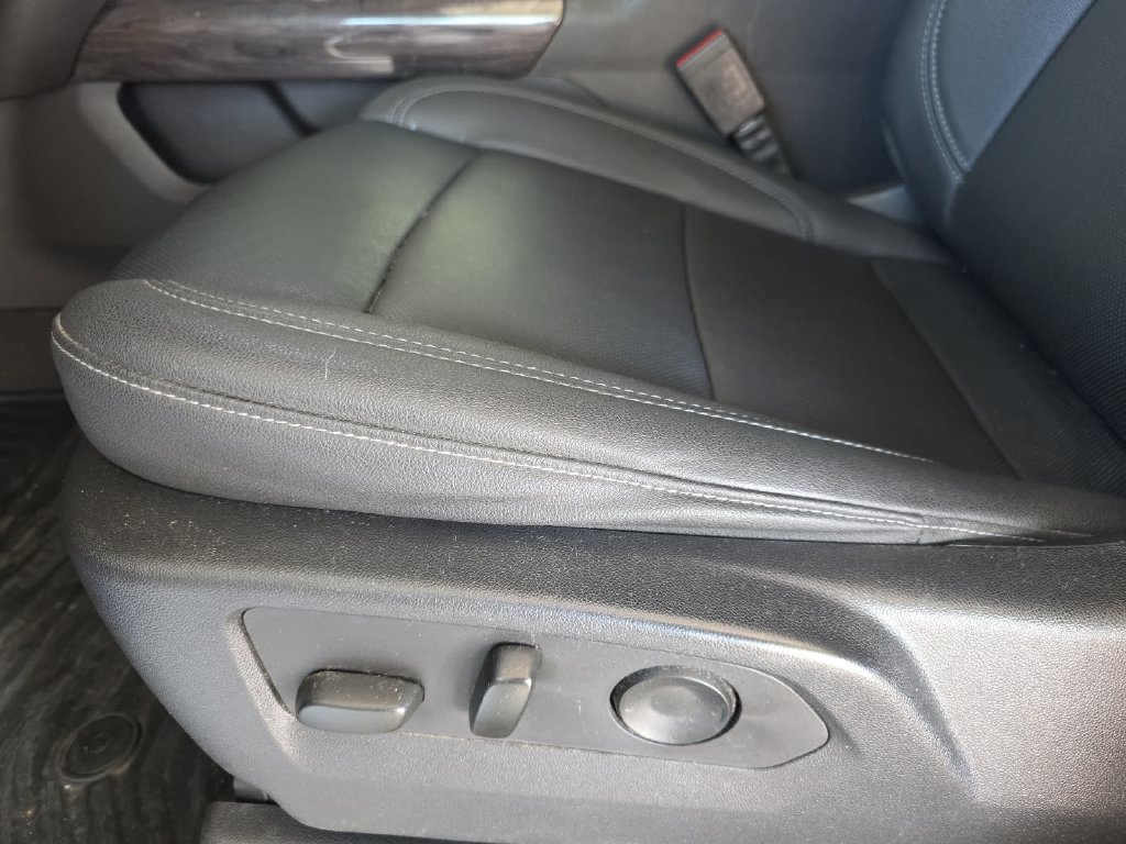 Used 2023 Chevrolet Silverado 1500 LTZ AWD/4WD image 29