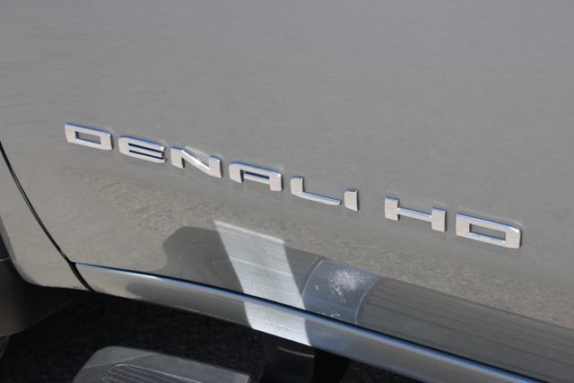 Used 2024 GMC Sierra 3500 Denali w/ Denali Reserve Package image 20