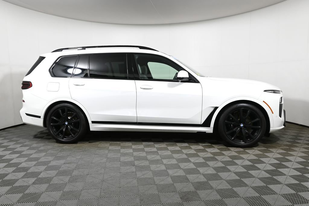 Certified 2026 BMW X7 xDrive40i w/ M Sport Package image 8