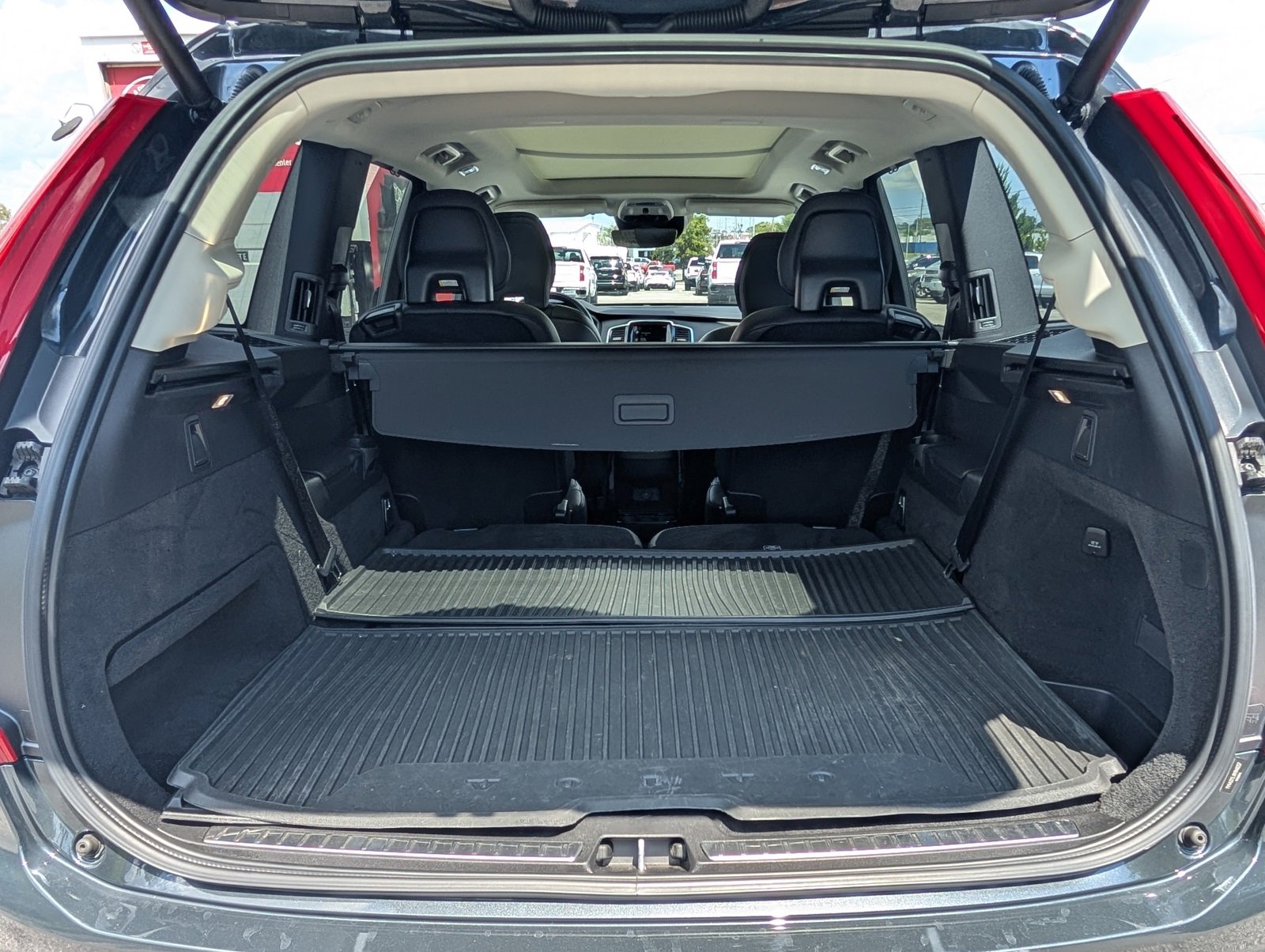 Used 2022 Volvo XC90 T6 Inscription image 25