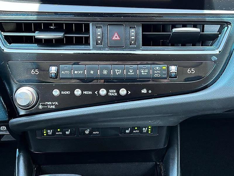 Used 2024 Lexus ES 350 w/ Premium Package FWD image 43
