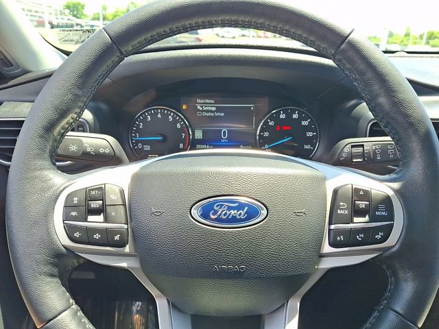 Certified 2022 Ford Explorer XLT w/ Equipment Group 202A AWD/4WD image 18