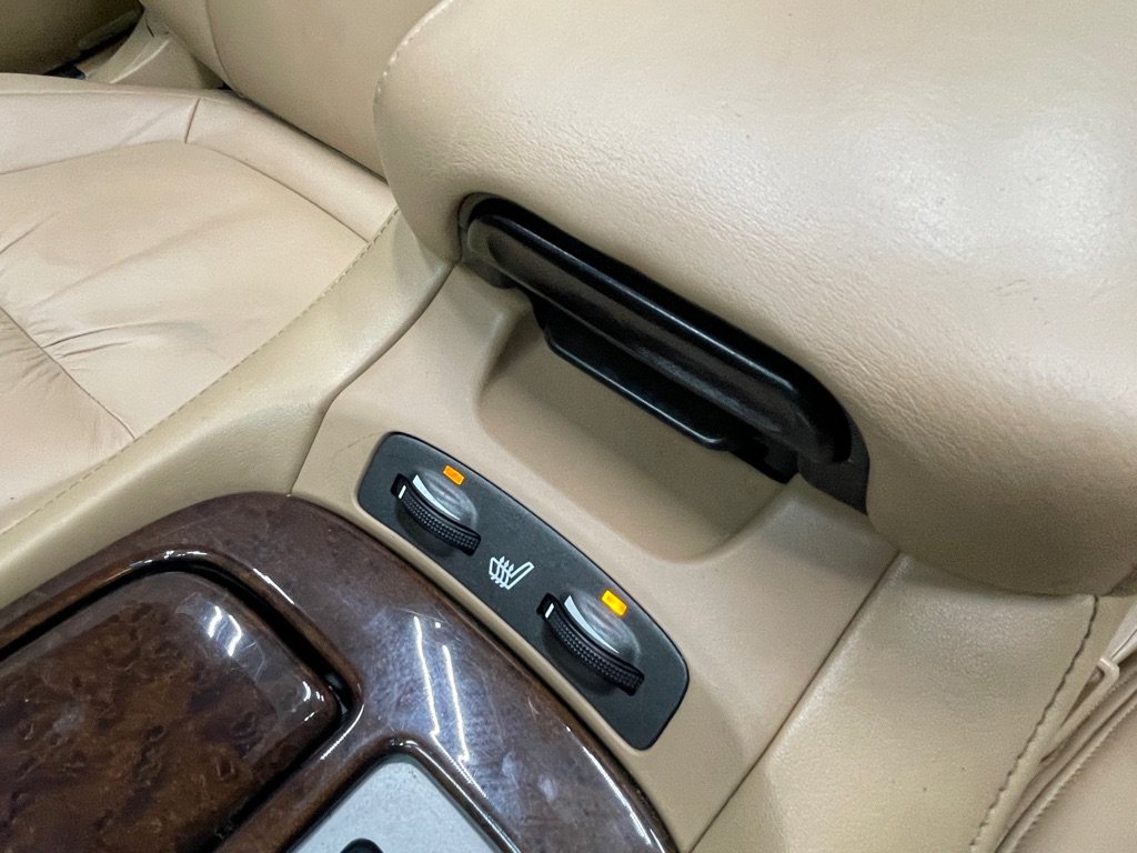 Used 2010 Lexus SC 430 Convertible RWD image 32