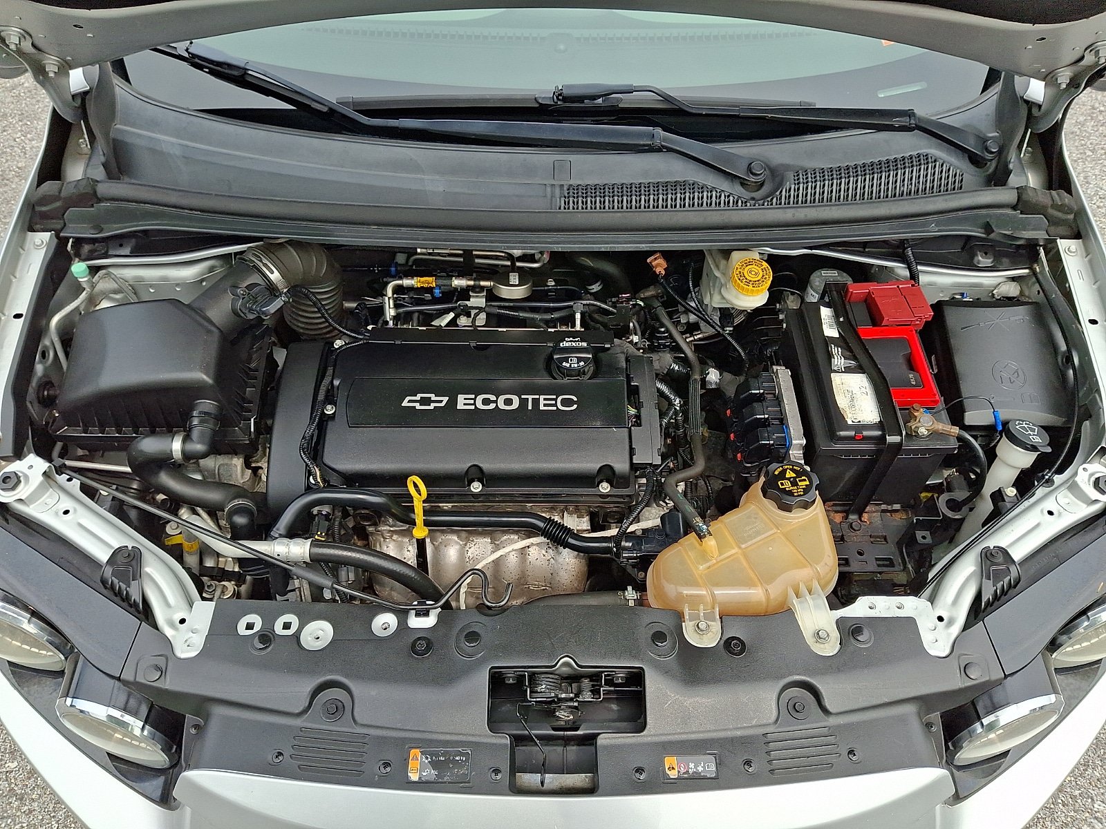 Used 2015 Chevrolet Sonic LT FWD image 29