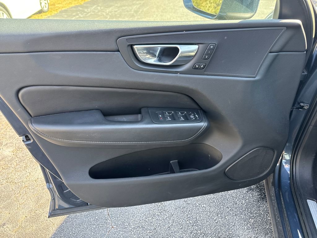 Certified 2023 Volvo XC60 B5 Core w/ Climate Package image 13