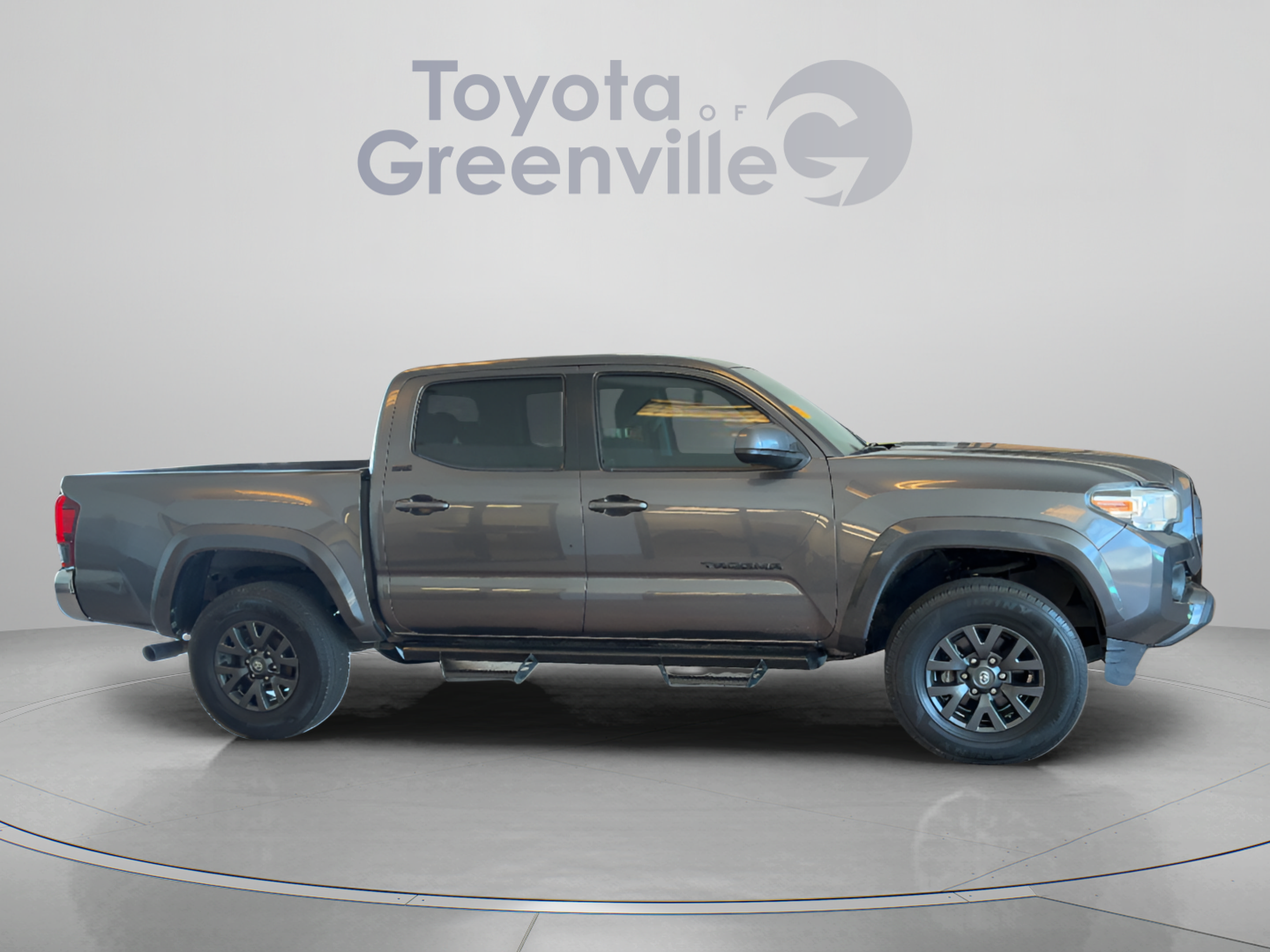Used 2021 Toyota Tacoma SR5 RWD image 7