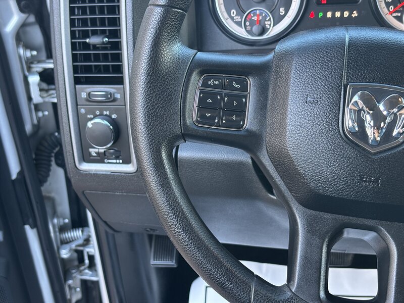 Used 2015 RAM 2500 Tradesman w/ Chrome Appearance Group AWD/4WD image 15