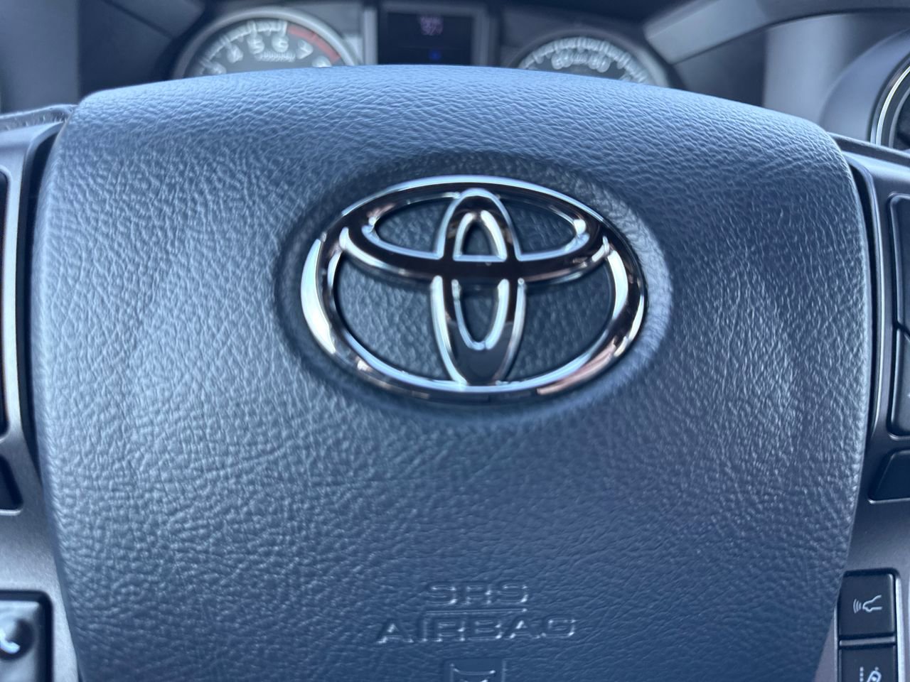 Used 2019 Toyota Tacoma TRD Sport image 30