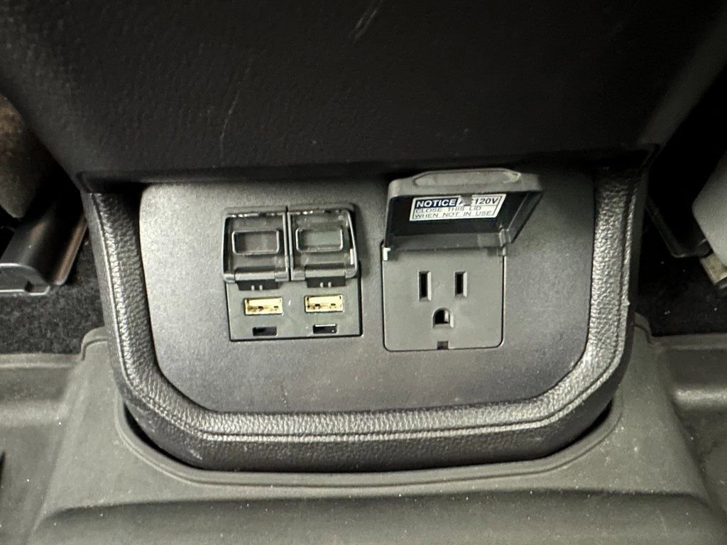 Used 2020 Toyota Highlander Limited image 23