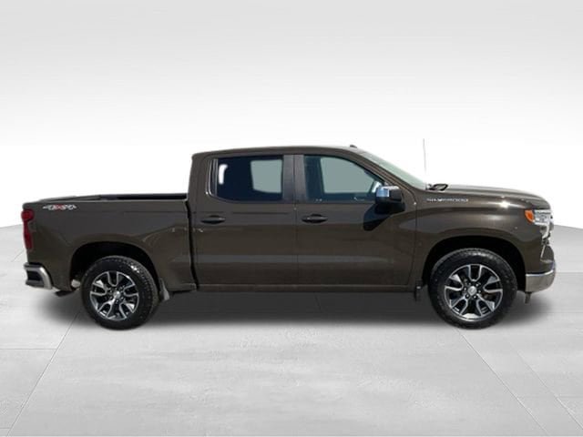 Used 2023 Chevrolet Silverado 1500 LT AWD/4WD image 4