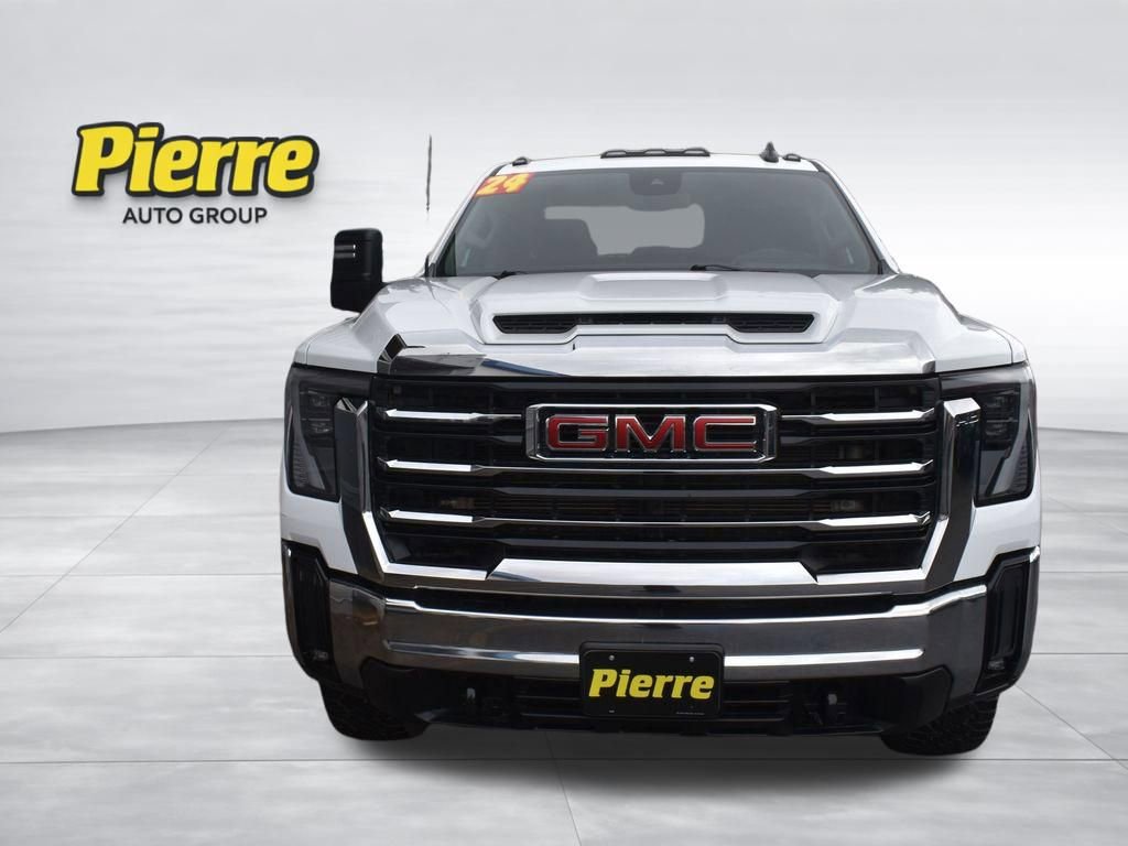 Used 2024 GMC Sierra 3500 SLE w/ SLE Convenience Package AWD/4WD image 2