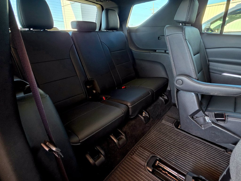 Used 2024 Chevrolet Traverse LT w/ LPO, Floor Liner Package AWD/4WD image 68
