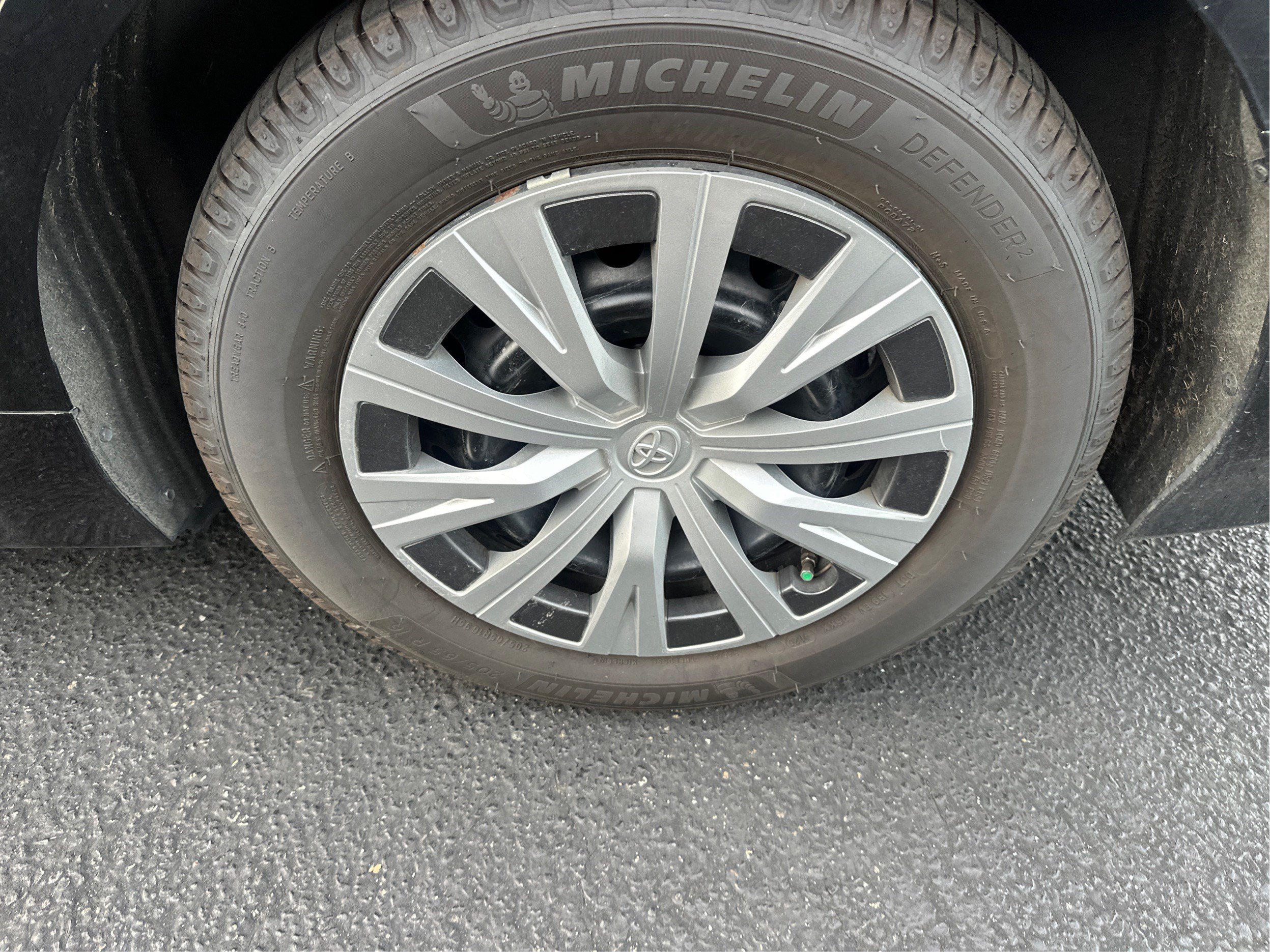 Used 2023 Toyota Camry LE FWD image 26