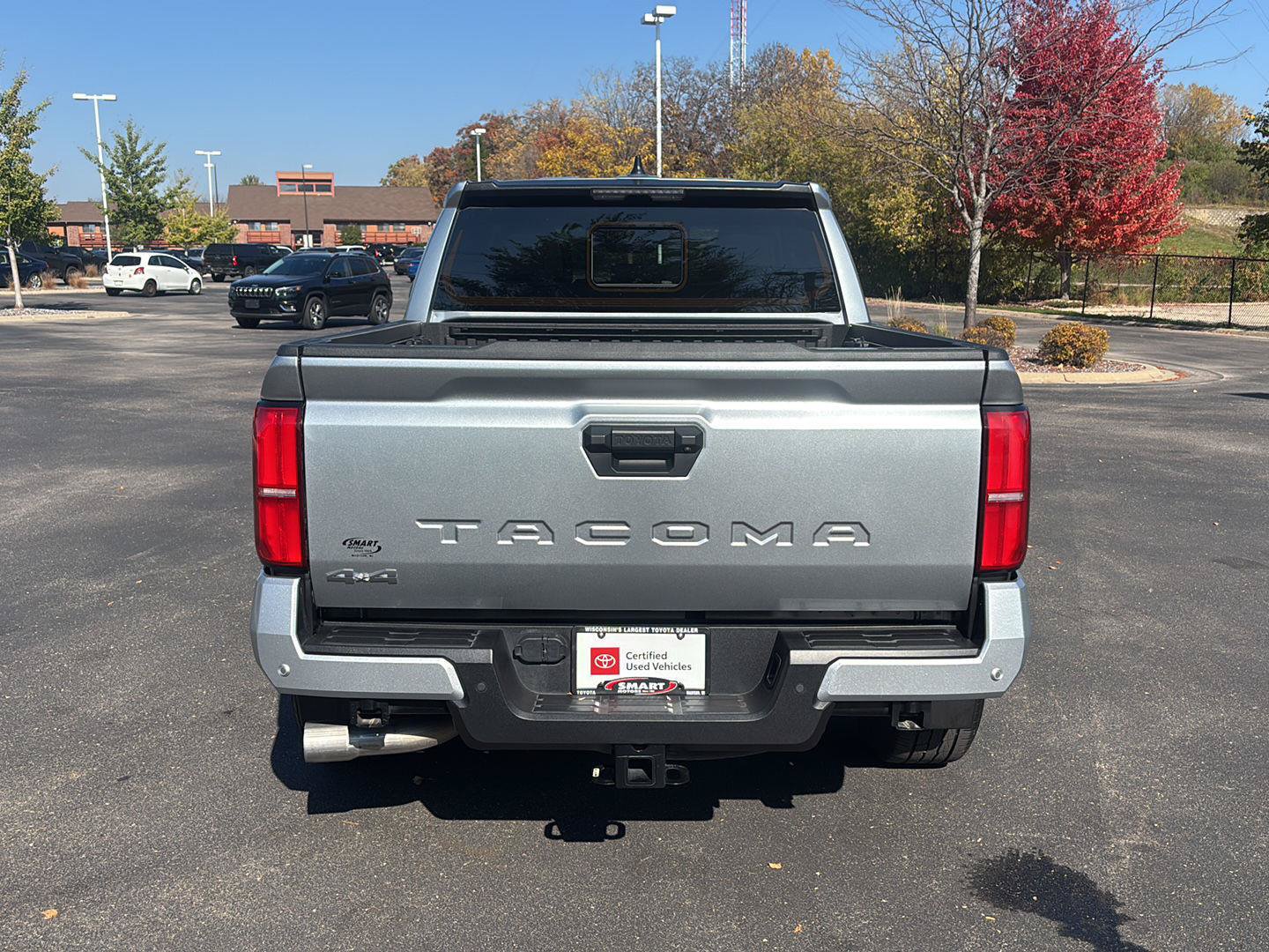 Used 2024 Toyota Tacoma SR5 AWD/4WD image 18