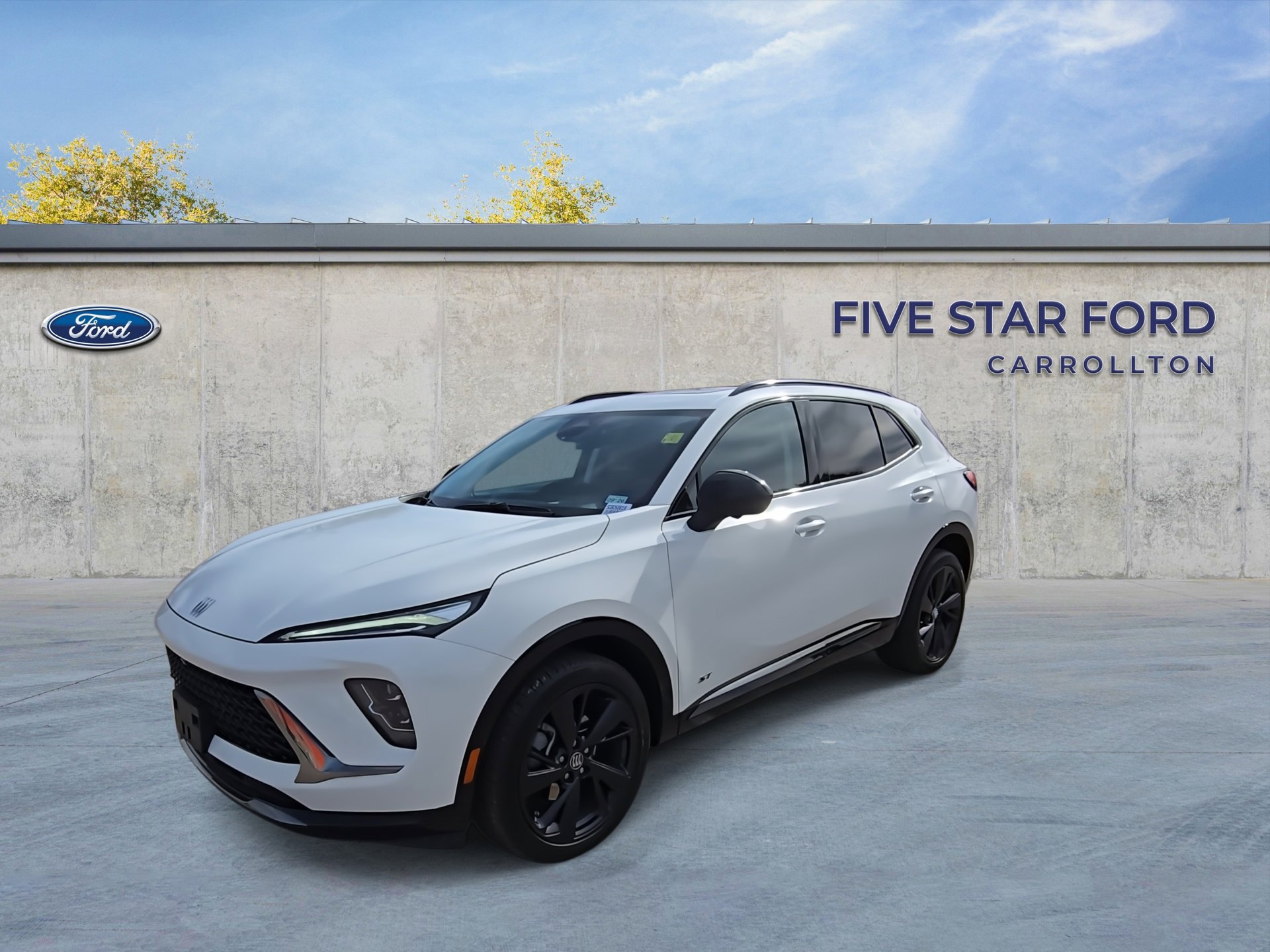 Used 2024 Buick Envision Sport Touring image 4