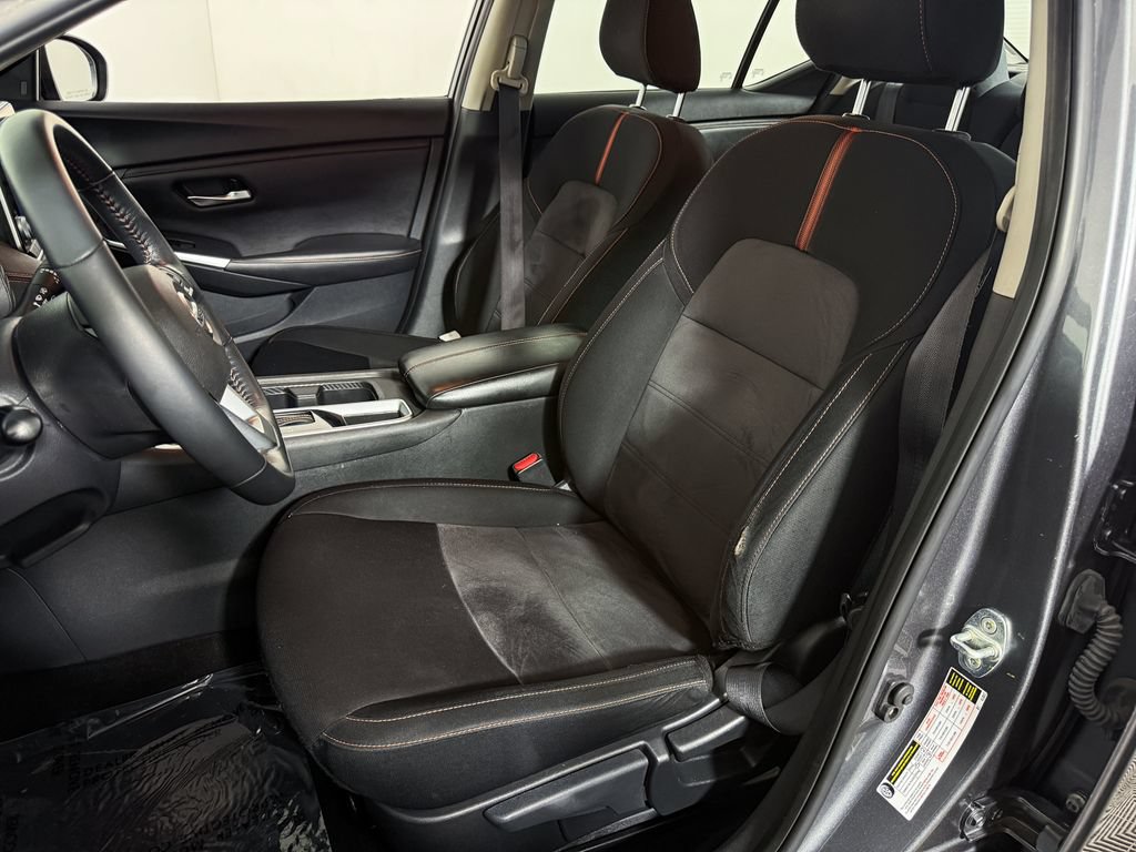 Certified 2023 Nissan Sentra SR w/ Midnight Edition Package FWD image 18