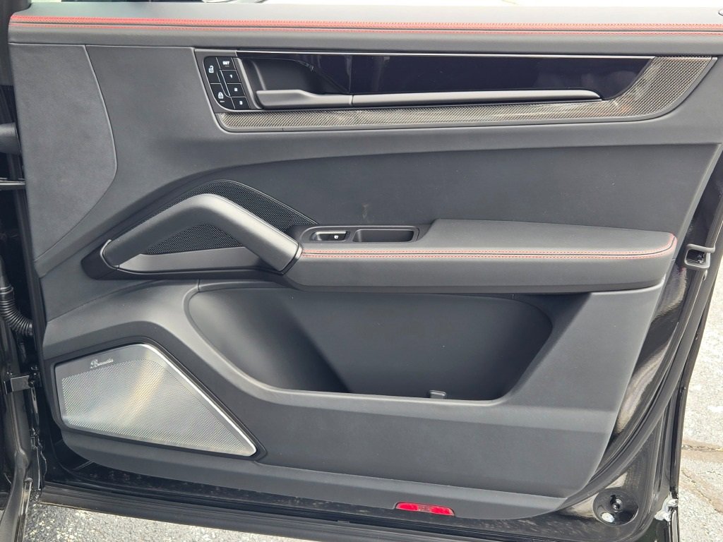 New 2025 Porsche Cayenne GTS image 35