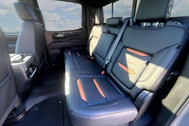 New 2026 GMC Sierra 1500 AT4 w/ Technology Package AWD/4WD image 9