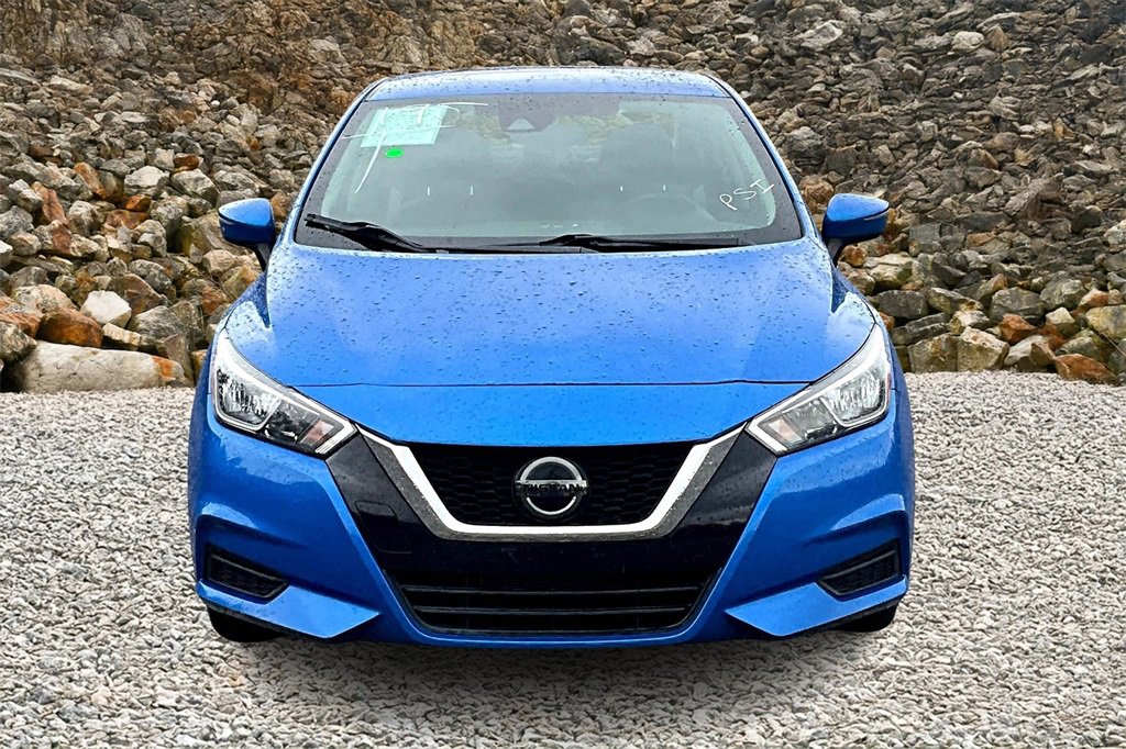 Used 2021 Nissan Versa SV image 3