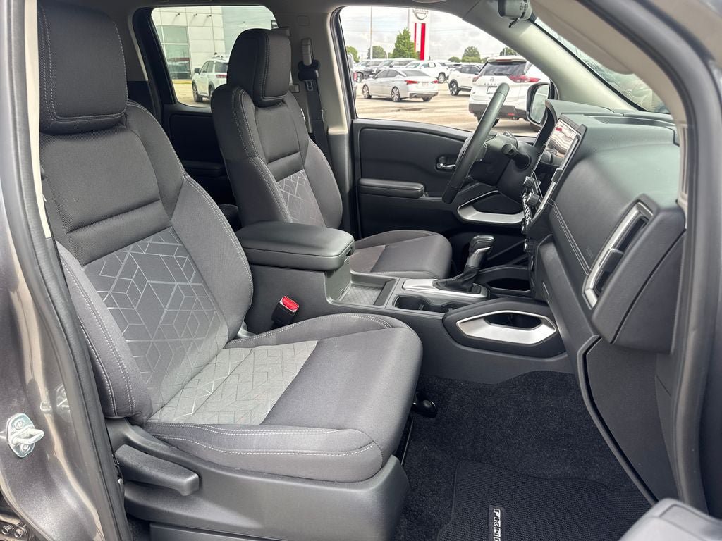 Used 2025 Nissan Frontier SV w/ SV Convenience Package AWD/4WD image 10