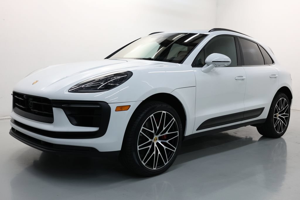 Used 2025 Porsche Macan S AWD/4WD video 1