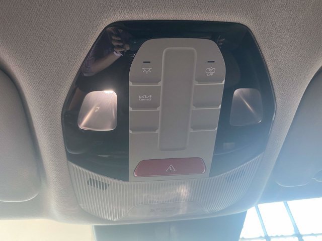 New 2027 Kia EV3 FWD image 18