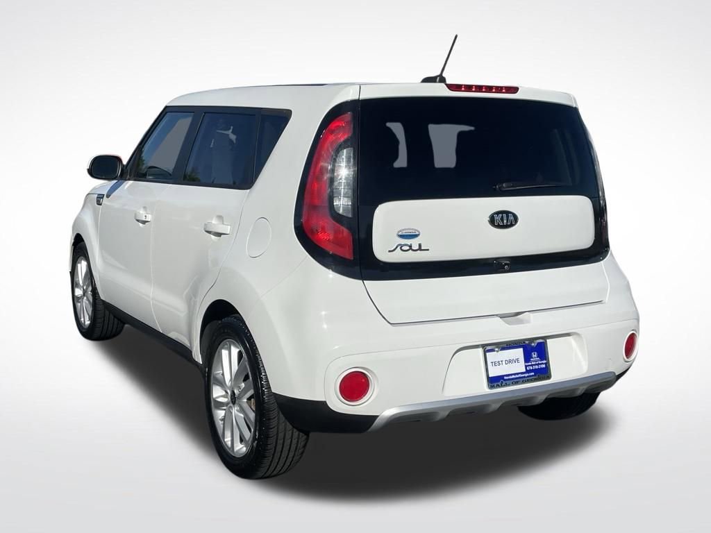 Used 2018 Kia Soul + FWD image 4