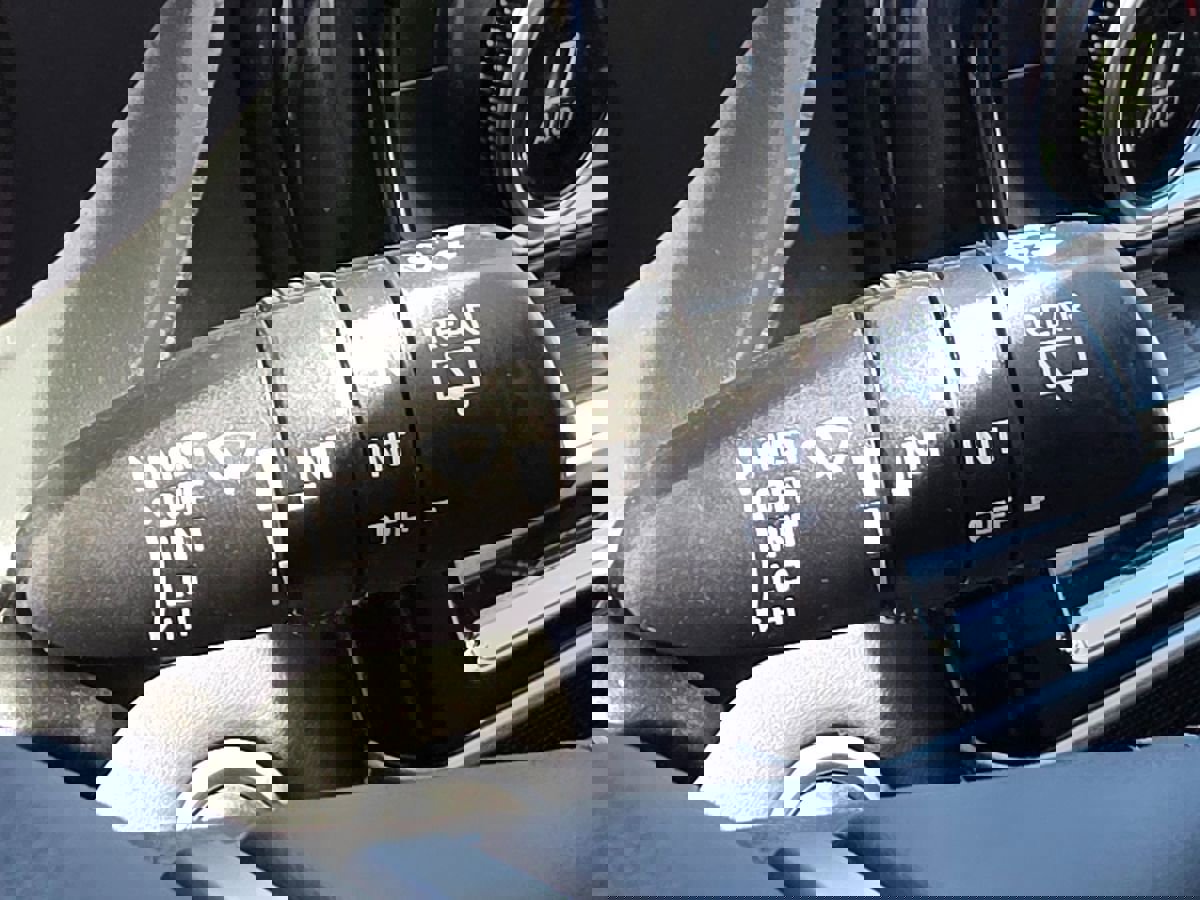 Used 2021 Toyota Highlander LE image 51